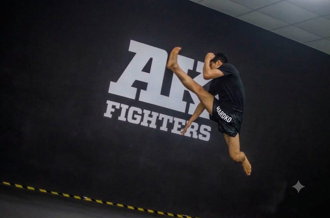 Clase de Kickboxing en AK Fighters, San Miguel — entrenamiento
